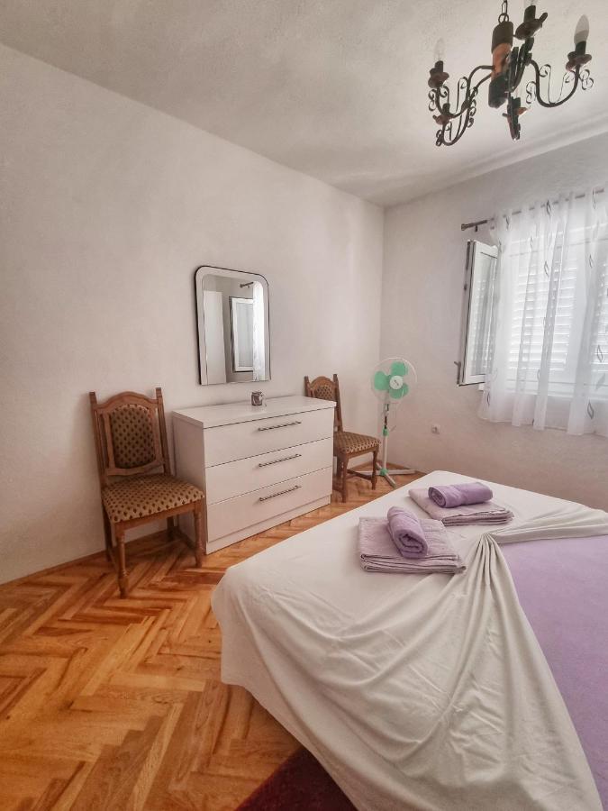 Lukica Apartment Свети Юрай Екстериор снимка